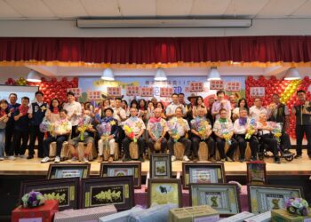 牛仔不忙父愛領航 雙溪區公所為11位模範父親舉辦加冕儀式與溫馨慶祝
