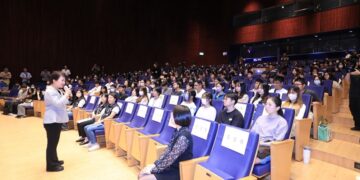 暑期工讀深入市政第一線 盧秀燕勉500名青年把經驗帶著走、為未來加分