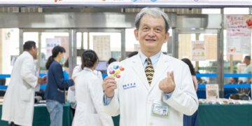 影音/彰基歡慶創院130週年   員工響應捐出手作暖心義賣助兩萬人次就醫