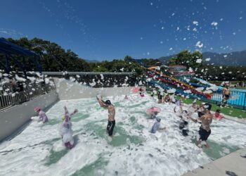 知卡宣戲水區開放至8月23日 花蓮縣府籲把握最後戲水時光