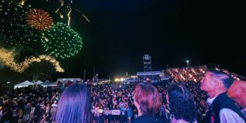 2026王功漁火節海洋音樂會 8分鐘絢爛煙火秀嗨翻天