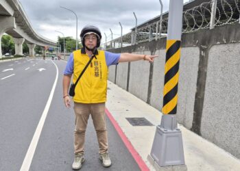 從細微處，看見民代的用心 翠華路機車道藏危機　議員參選人薛兆基實測籲增設路燈防撞