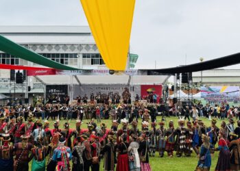 三地門鄉收穫祭熱鬧登場 周春米與族人共舞祈願永續祝福