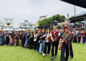 百人圍舞凝聚部落情感  2026三地門收穫祭熱鬧落幕