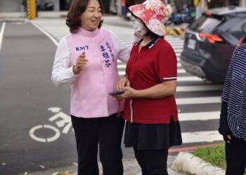 左楠區五寶媽議員李雅芬關心您,教孝月普度祈福亦不忘服務民眾