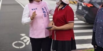 左楠區五寶媽議員李雅芬關心您，教孝月普度祈福亦不忘服務民眾