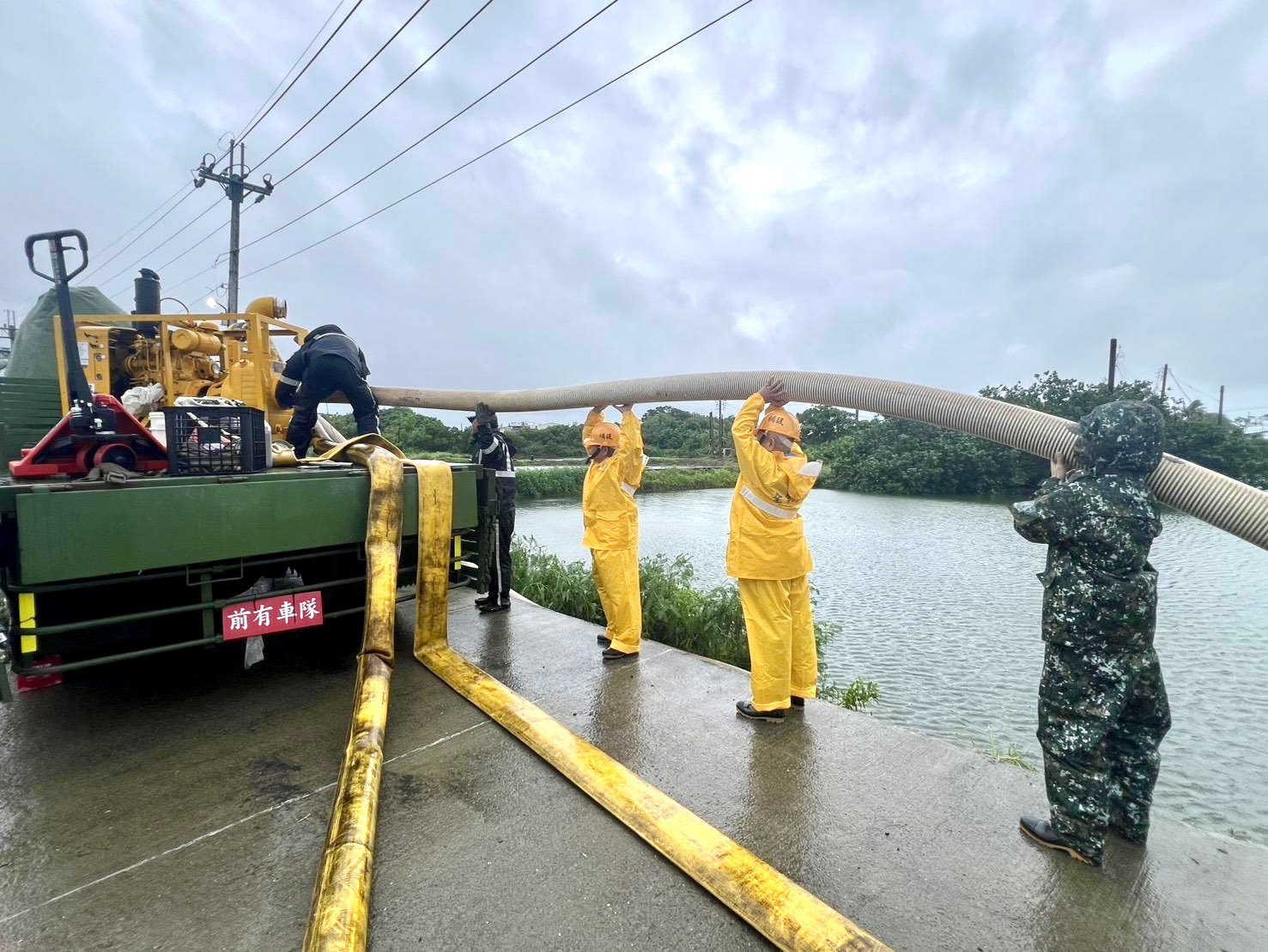 南區後備協力高雄災害復原　軍民攜手加速積水排除