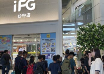 遠雄基金會串聯商場 邀少棒隊解鎖智慧打擊與職棒觀賽雙體驗
