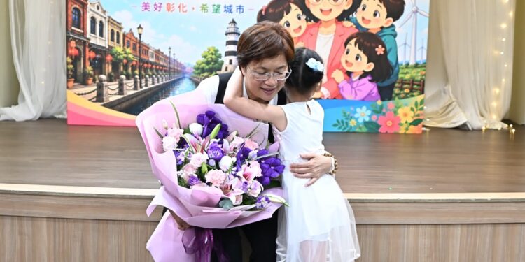 縣長媽媽有約  與監護兒共進午餐