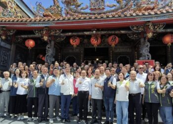 侯友宜視察萬大中和樹林線動態測試並前往廣濟宮參香祈求工程順利