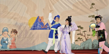 「後山劇坊」立秋慶父親節 花蓮榮家洋溢一片溫馨