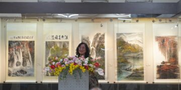 起於無心、成於熱愛 市立圖書館舉辦「墨彩築夢」王貴嬋現代水墨個展
