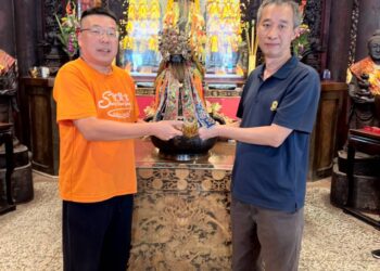 上樑大典超大陣仗！中壢聖賢宮恭迎祖廟「明星級」神明齊聚賜福