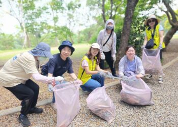 彰化郵局舉辦清淨家園活動 局長郭白慧率團隊守護八卦山之美