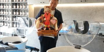 開幕前先迎「神」秘嘉賓！大園智能洗髮店邀「毅然媽祖」駐駕一晚