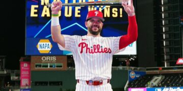 影/《MLB》全壘打王Schwarber第43轟助費城人險勝勇士 「PCA」同天炸裂41轟緊追在後
