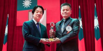 陸軍第八軍團推薦　旗山區後備輔導中心主任黃川維榮獲全民國防教育傑出貢獻獎