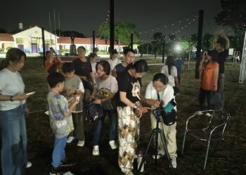 同學農場結合大角天文小鎮 親子賞月、觀星、拍月亮一次體驗 中秋不只是抬頭賞月,更能親手把月亮「帶回家」!