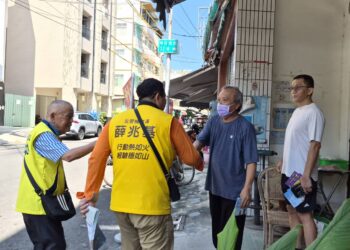 連任10屆邁向第11屆左營區埤西里長余清榮推薦薛兆基 埤仔頭市場憶母親
