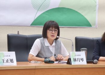 住院要「免陪病」、政策不能「免配套」!林月琴促建立合理照護制度!