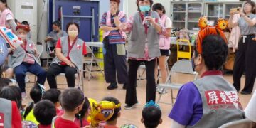 從被服務者到服務者　高齡志工帶幼兒玩古早童玩