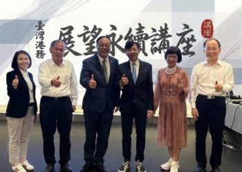 由港啟航向世界，盛治仁以以《轉彎哲學》點醒港務人、以《成為祝福》擘畫永續新航程