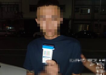 半夜轎車停路中央!駕駛睡到流口水 一睜眼「座椅上的東西」露餡了