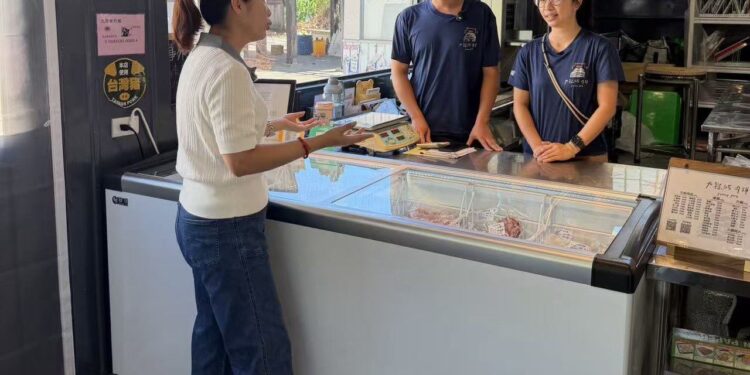吳秀華參訪「九樑豬肉鋪」　肯定青年返鄉為傳統產業賦予新價值