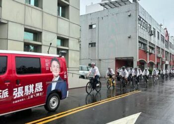 燕巢・岡山・永安・彌陀・梓官・橋頭選區議員張騏晟 騎乘破風!完成登記!
