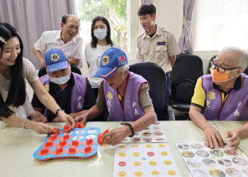 引進多元益智教具樂活晚年 花蓮榮家陪伴長輩玩出智慧