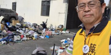 私人土地不是法外之地 左楠區議員候選人薛兆基籲環保局查明大量物品堆置　防環境髒亂成防疫死角