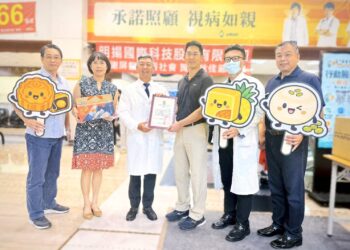 明揚國際中秋送暖屏東醫院 200盒月餅致敬第一線醫護