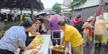 三重力行聖賢宮攜手地方團體 捐贈萬斤平安米助新北弱勢家庭