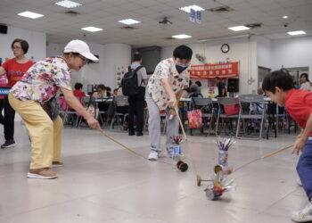 童心不老樂齡正潮 新北市民廣場成果展結合懷舊童玩與潮流科技