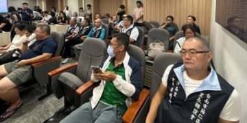 林健正教授偕里民參加南科四期範疇界定會議 在草鴞保育的路上同行致遠
