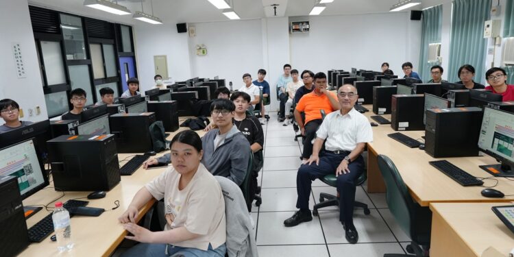 大葉大學培育跨域科技人才   獲教育部跨域智慧晶片設計課程計畫補助