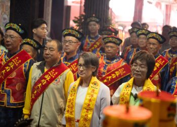 蕭美琴赴鹿港參香祈福、彰化市競總開講 力挺陳素月展現女性堅韌力量