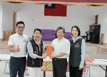 山嶺福德廟愛心滿滿 捐贈助學金、愛心物資