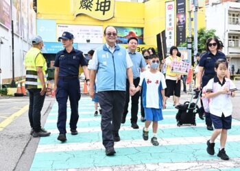 彰化開學日 各區警察、志工同步啟動守護學童上學