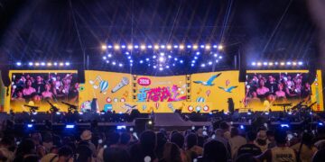兩天狂吸10萬人次嗨翻台東!《東!帶我走》打造全台最大戶外KTV 眾星雲集唱響海濱公園