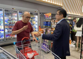 黃偉哲旋風行銷臺南文旦 新加坡「柚」見熱潮