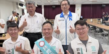 藍白合作從立院延伸屏東    蘇清泉、柯文哲同台力挺林育先