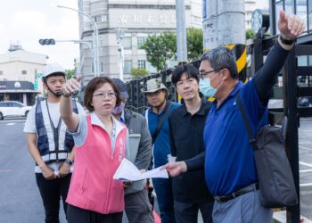高原街完成開闢 瓶頸道路順利打通