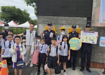 嘉義市開學日啟動護童專案　警校攜手守護學童通學安全
