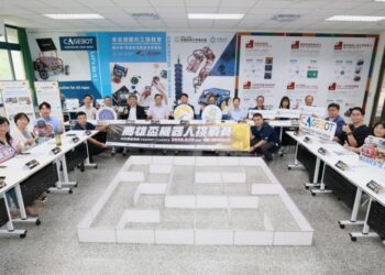 祥儀攜手國立高雄大學啟用「科技寶CAGEBOT AI實作基地教室」 串聯產業技術、校園教育與人才培育