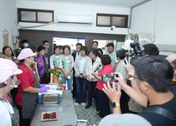 小英力挺陳素月 現場欣然答應出任競總榮譽主委