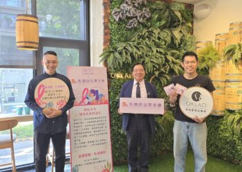 響應粉紅絲帶月 歐客佬推出冠軍咖啡優惠並宣導乳癌防治