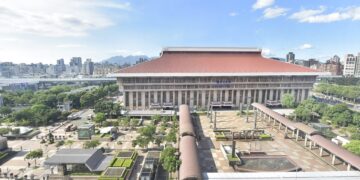 台北凱撒推「搭高鐵秋遊趣」住房專案，秋日來場美食小旅行