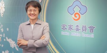 AI翻譯流行語也難不倒！客委會打造客語AI平台  年輕人體驗驚呼：太扯了