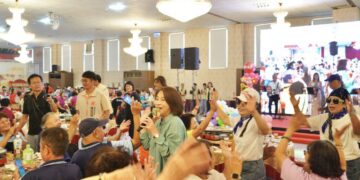 屏東縣115年度社區照顧關懷據點歲末志工感恩表揚活動 周縣長感謝志工守護長輩